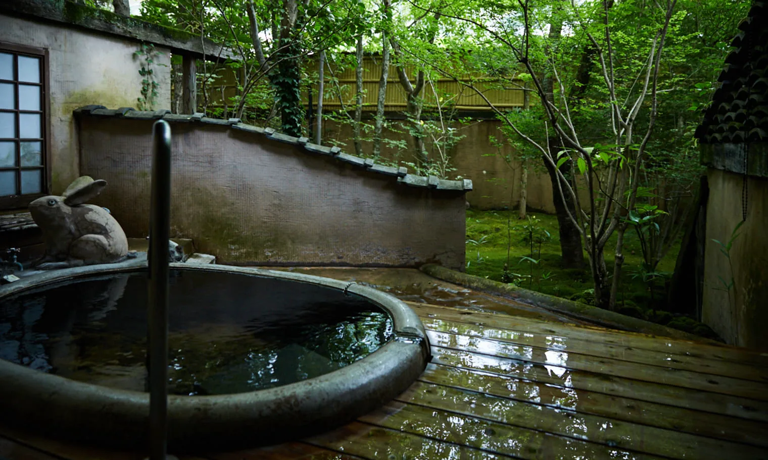 由布院24小時房內溫泉旅館比較|半夜、清晨都想在房內泡,草庵秋桜獨立別館(離れ) vs 由布院(ユウベル)特別室怎麼選