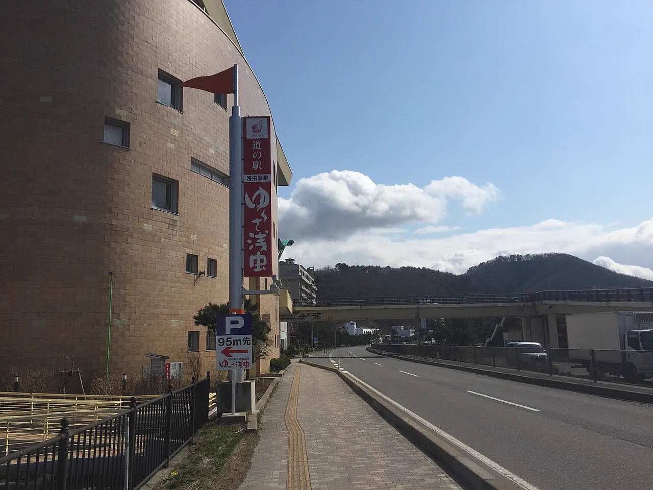 淺蟲溫泉老舖旅館怎麼選？柳之湯 vs 椿館 2026泉源掛流、日歸與桑拿比較