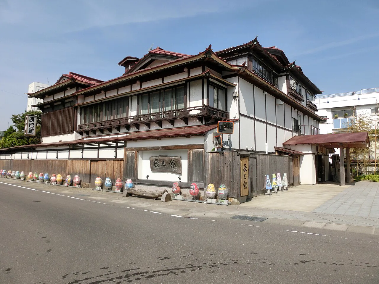 淺蟲溫泉小旅館怎麼選？青森・浅虫溫泉／浅虫溫泉車站前溫泉設施（宿屋つばき） vs 旅館小川 2026住宿比較
