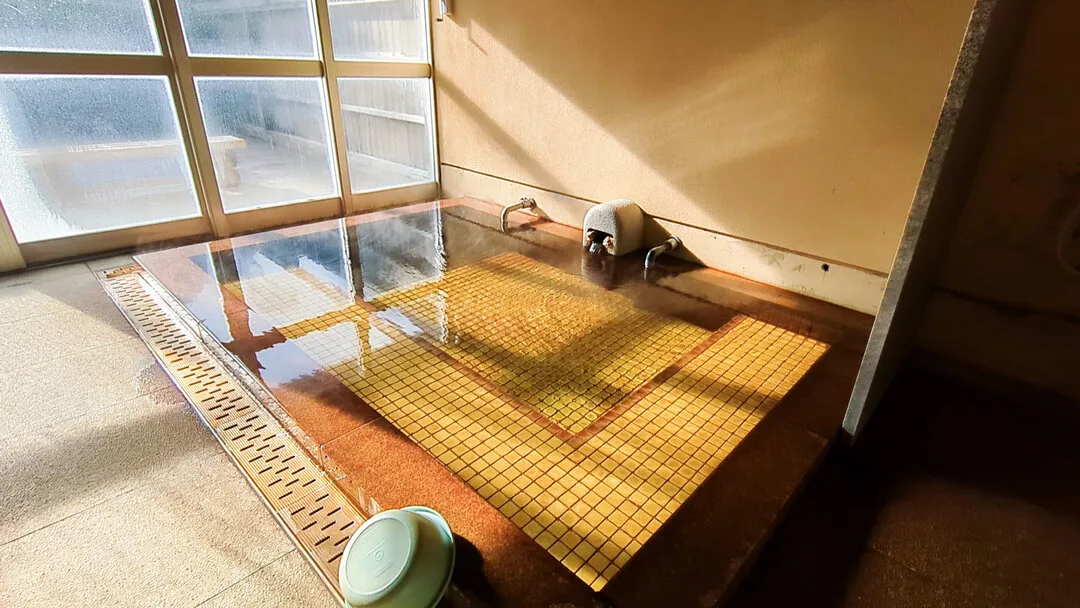 宮崎市低溫泉源怎麼選？（このはなの）湯 vs 極楽湯宮崎店｜32.7°C原湯與25.5°C循環泉比較