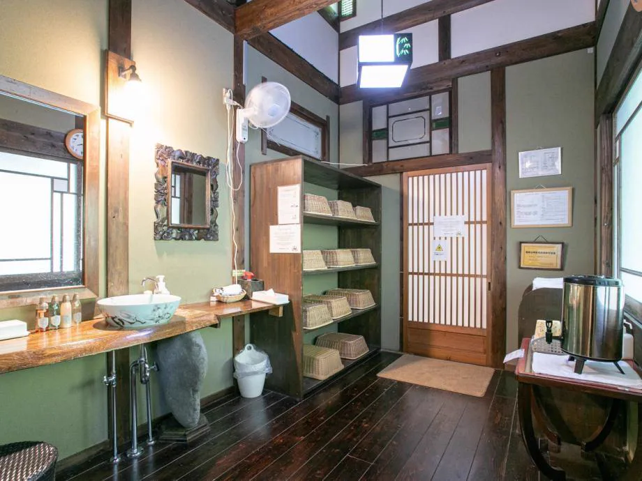 2026由布院別荘 四季彩酒店紅葉季值得住嗎?泉源掛流露天、免費私人包場湯與接送時間怎麼排