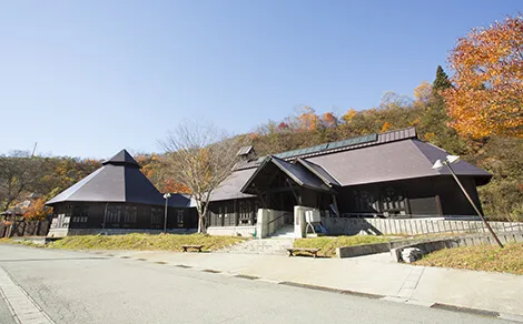 湯宿 元河原湯 立寄 入浴(湯宿 元河原湯 立寄り入浴)旅館與浴場實景