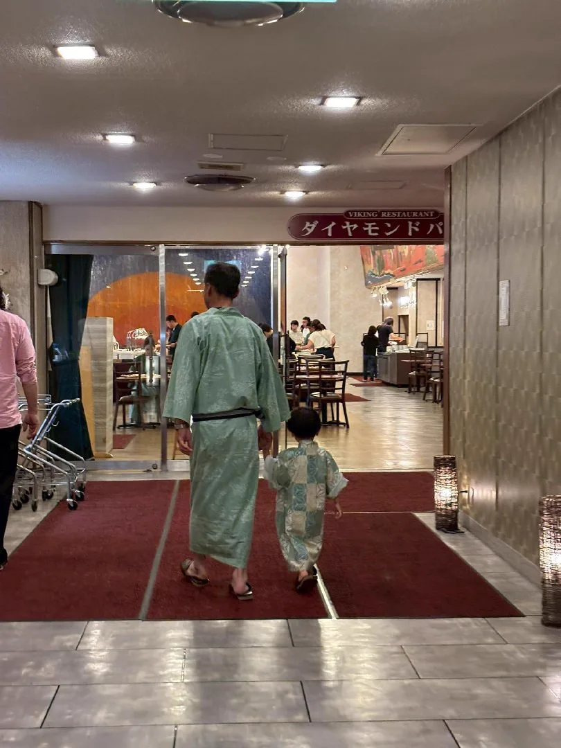 伊香保大酒店值得住嗎？黃金之湯客房、日歸館休業與低價方案怎麼選