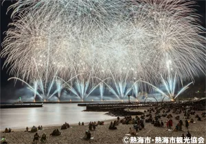 熱海住哪一區？熱海站、銀座・Sun Beach、海港南側與山坡旅館先看行李和夜晚動線