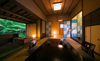湯布院(ほてい)屋 vs 由布院 月燈庵(ゆふいん月燈庵)怎麼選|免費私人包場湯、多房型與全室私人露天比較