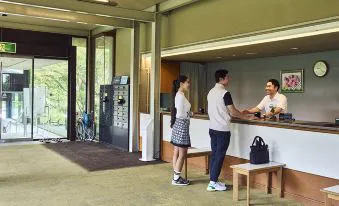 箱根硫黃泉住宿怎麼選?白濁掛流、自然湧出與蒸氣造成泉 3 間比較