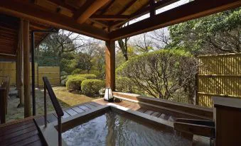 箱根湯宿然房內大涌谷溫泉掛流半露天浴池