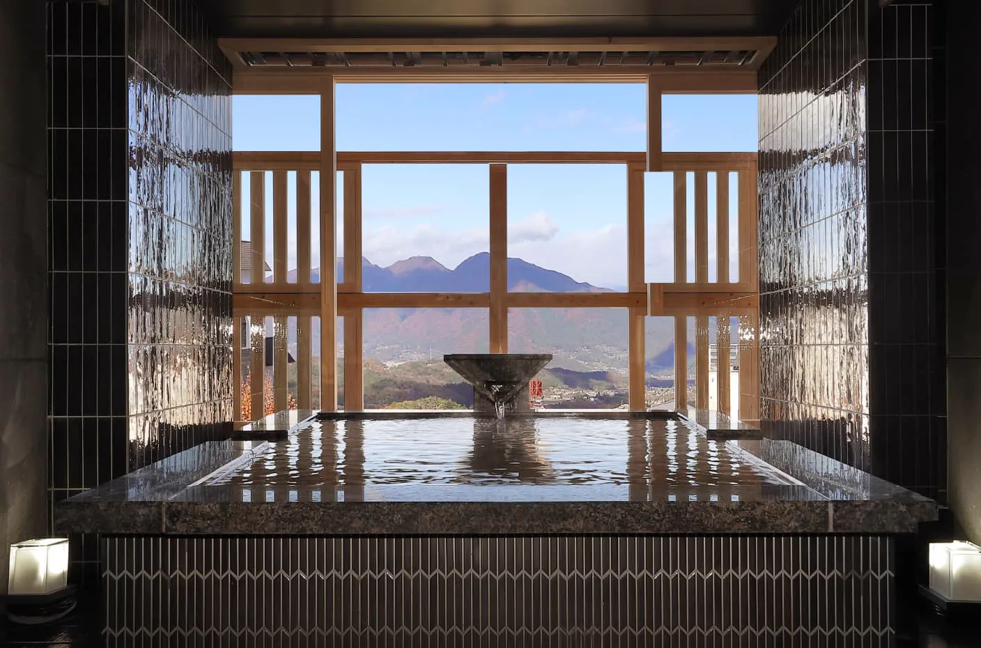 楓(と)樹FUTOKI展望私人溫泉浴池與伊香保山景