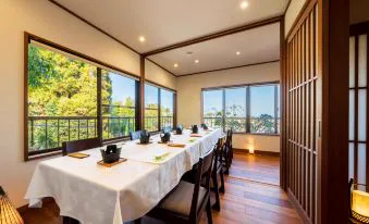 別府露天浴池（露天浴池，設於戶外或半戶外的浴池）住宿怎麼選？公共展望、私人包場與房內私人露天差異