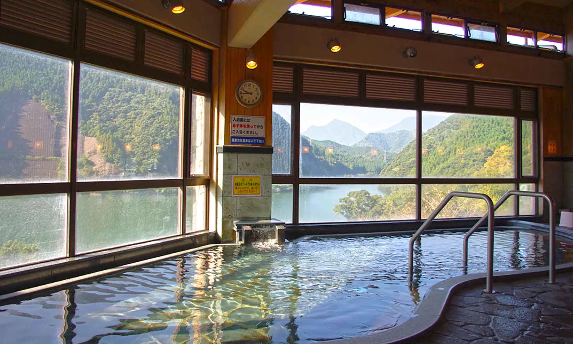 (さいごう)溫泉「美々川」值得去嗎?2026 ¥520(約 HK$26/NT$106)湖景天然泉、雙桑拿與美鄉(レイクランド)攻略