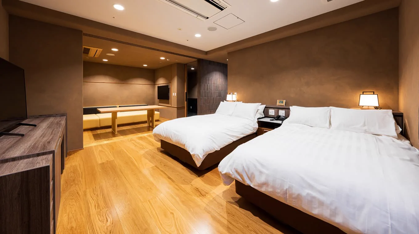 鬼山酒店55平方公尺湯樂無障礙客房與雙床配置