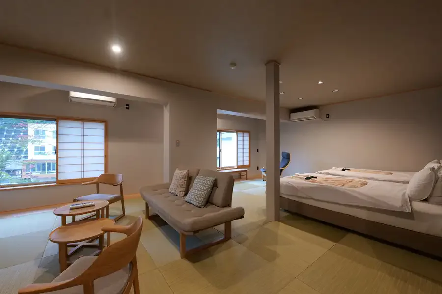 草津Hotel 1913附溫泉廣和室雙床房官方實景,展示需要房內溫泉時的升級房型