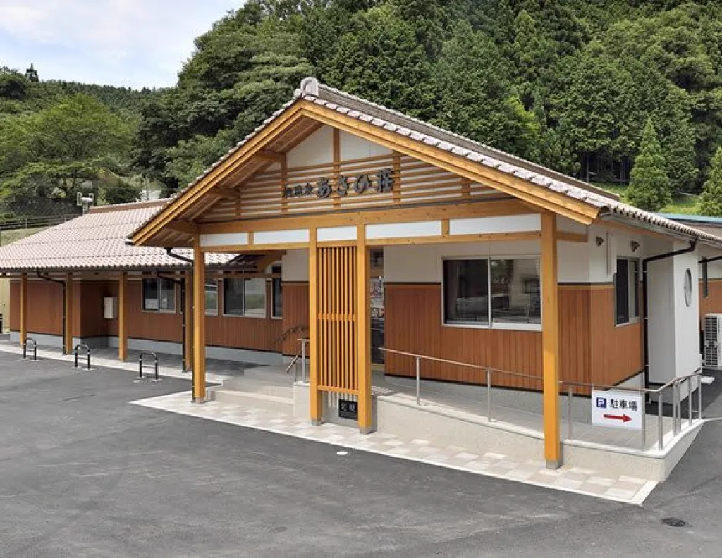 島根旭溫泉(あさひ)荘木造館舍外觀