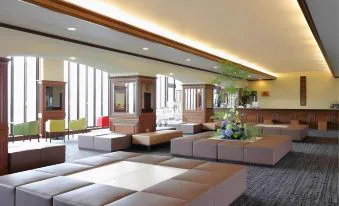 Hotel一井白旗泉源大浴場，旅館晚餐前後可直接安排公共溫泉與湯畑夜遊