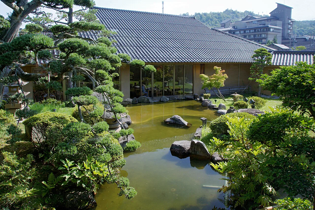 玉造溫泉保性館值得住嗎?兩館3湯巡、紅柄與瑠璃換湯、房型怎麼選