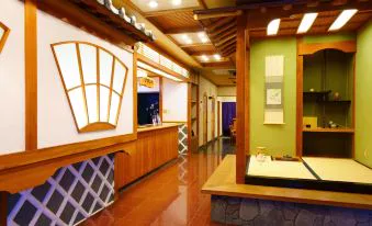 海乃初酒店(海乃ホテルはじめ)最上層朝日之湯展望露天浴池,浴池前方直接面向別府灣