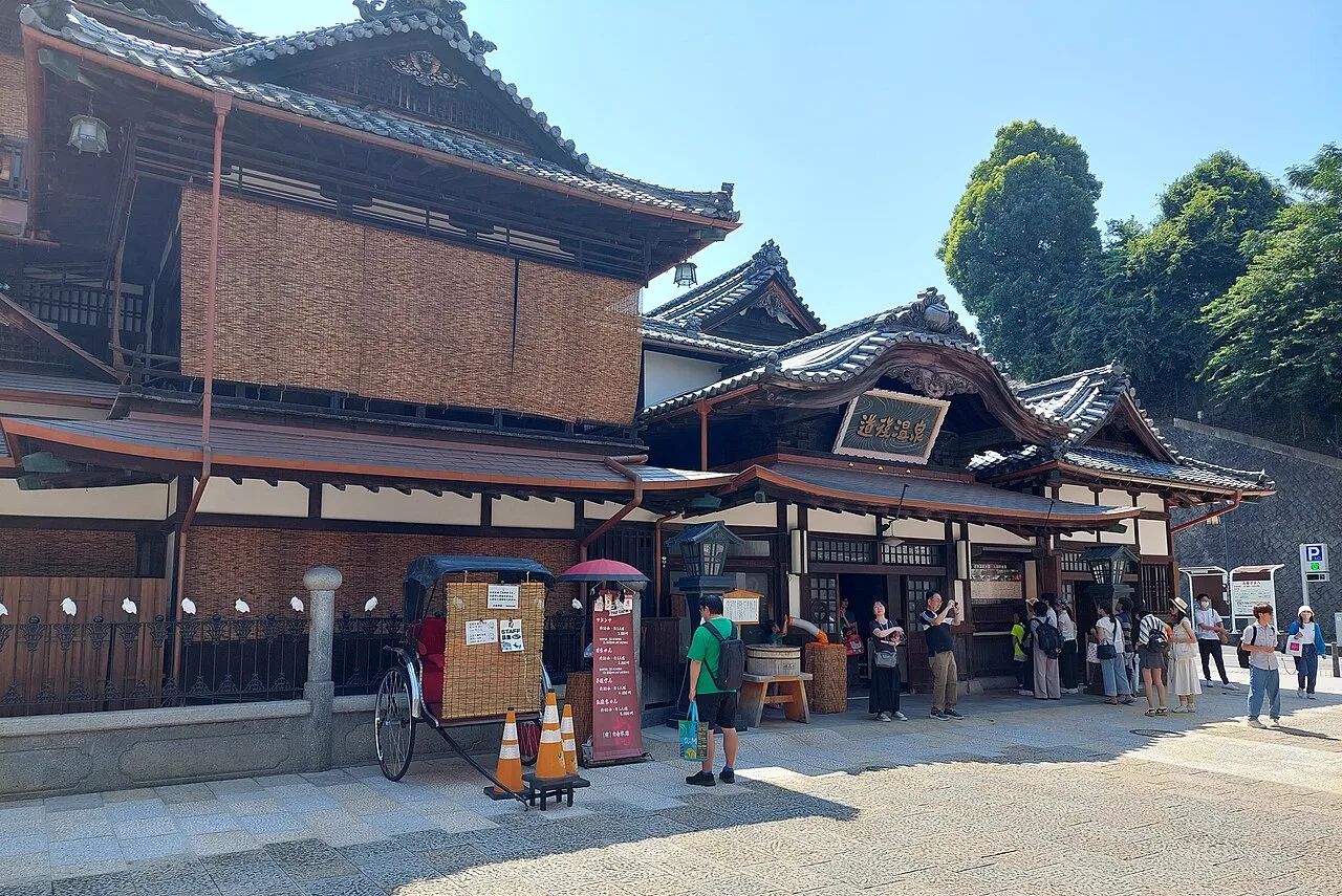 2024年道後溫泉本館外觀與入口一帶實景