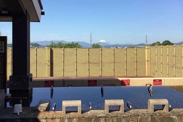 国立溫泉 湯樂之里（湯楽の里）值得去嗎？富士山露天、掛流上湯與泉溫資料衝突怎麼看