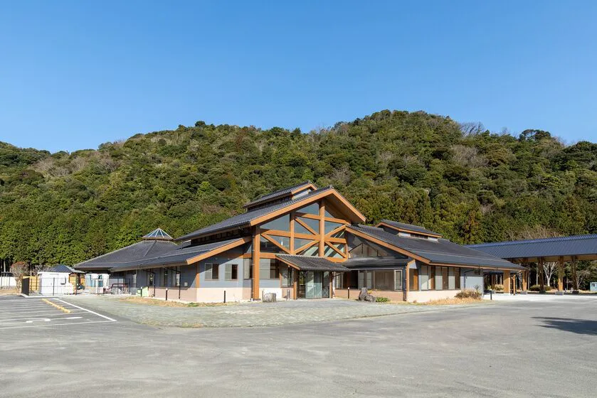 山口田万川溫泉憩(いの)湯值得去嗎?2026票價、20.7°C冷礦泉、露天、輪替桑拿與交通攻略