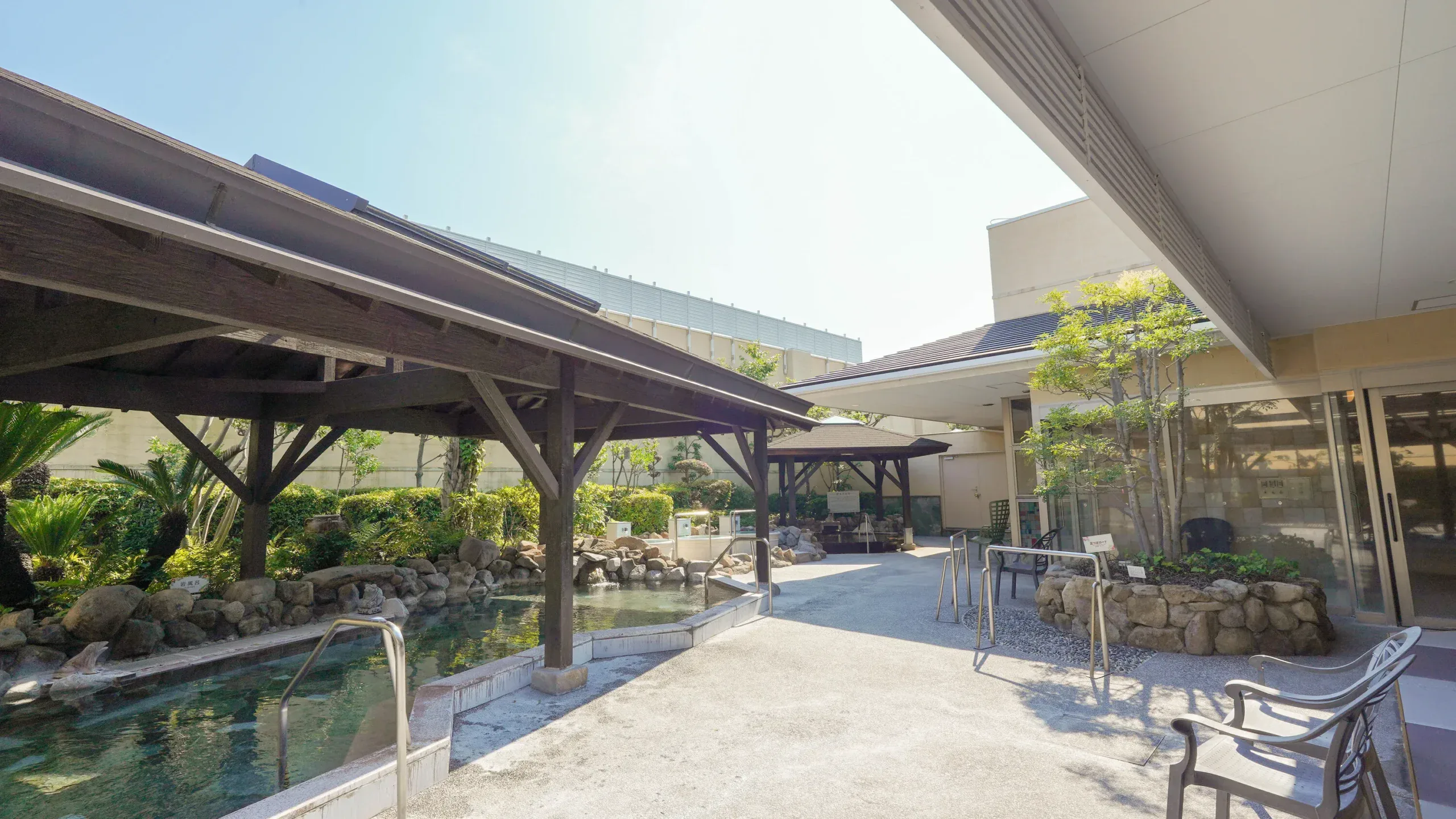 天然溫泉浴場（天然温泉 なにわの湯）｜大阪・北区天神橋筋商店街（エリアの）本格大型綜合浴場（スーパー銭湯，結合多種浴池、桑拿和休息設施）