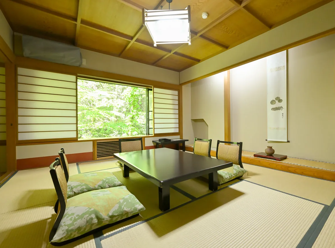 草津大阪屋旅館值得住嗎?湯畑1分鐘、掛流與40分鐘私人包場岩浴池怎麼選