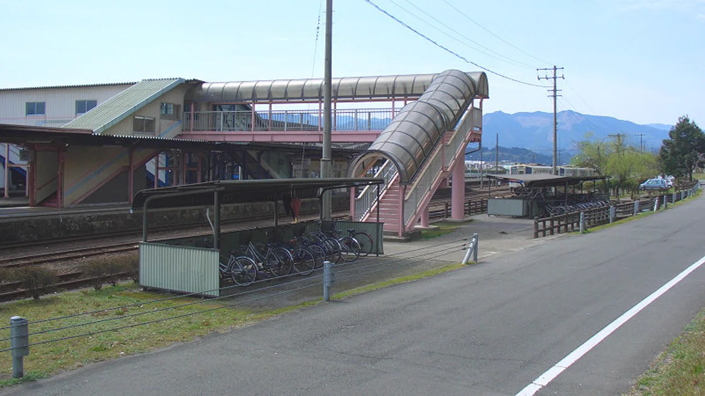 東山溫泉四季怎麼排？雪景、紅葉、溪谷與會津歷史行程