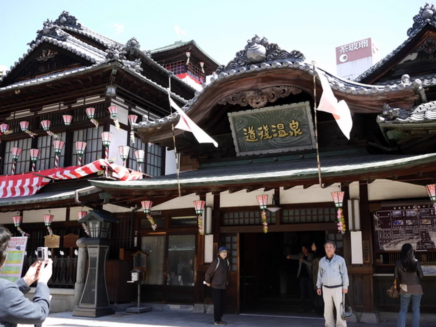 茶玻瑠值得住嗎？屋上露天、普通房與道後夢藏私人溫泉怎麼選