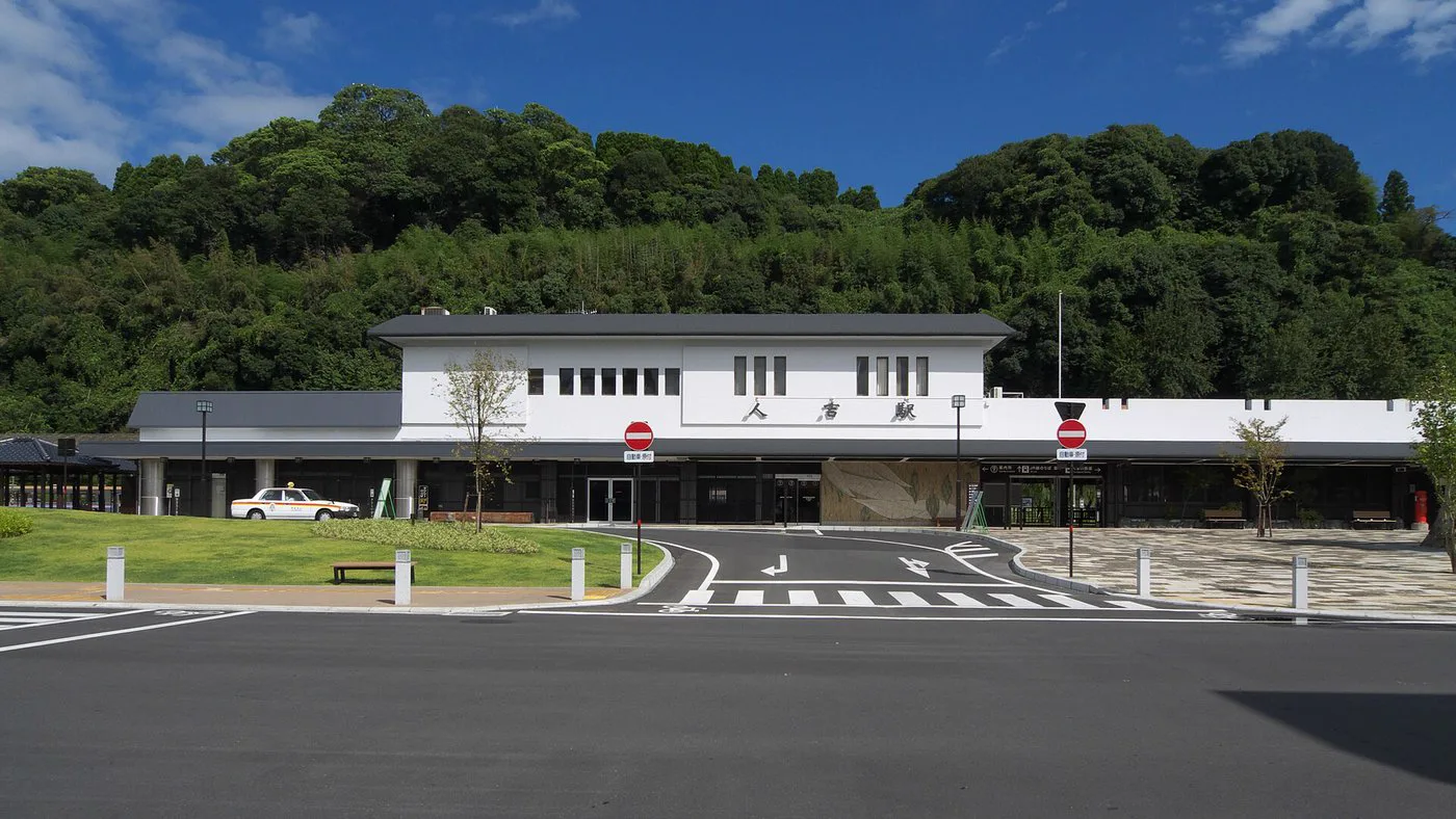 東山溫泉平價住宿怎麼選？把房價、泡湯與交通一起計算