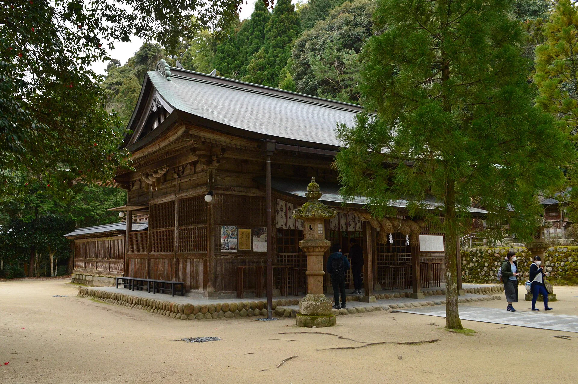 玉作湯神社拜殿實景
